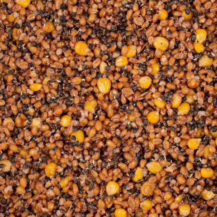 Зерновая смесь MINENKO Spod Mix Strawberry(1кг)